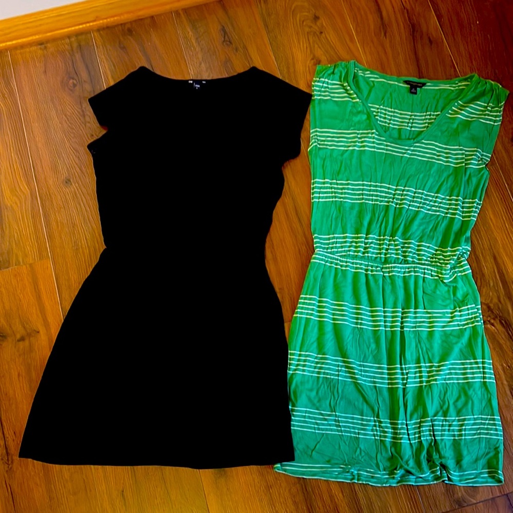 Two cotton dresses with cinched waist. Black Gap Sm Green Banana Republic XS